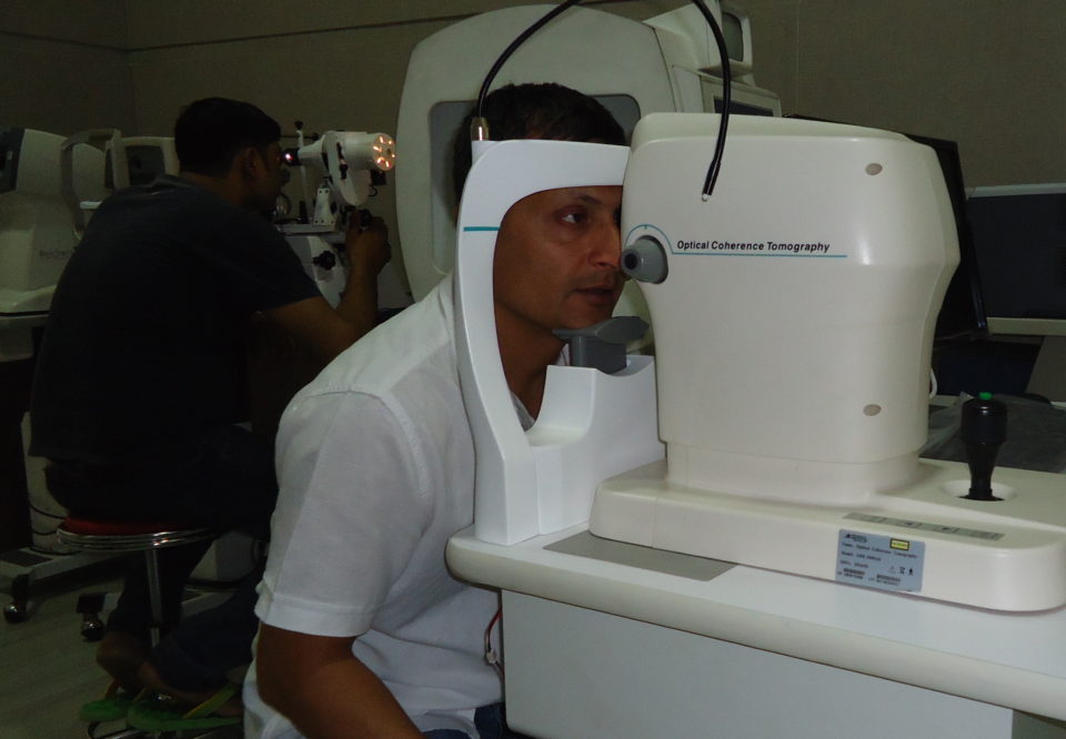 Optical Coherence Tomography test being done at Eye360 - Param Jyoti